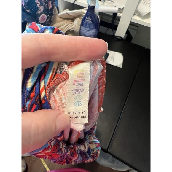 TC LulaRoe Fourth Of July Leggings size 16 - Picture 9 of 9